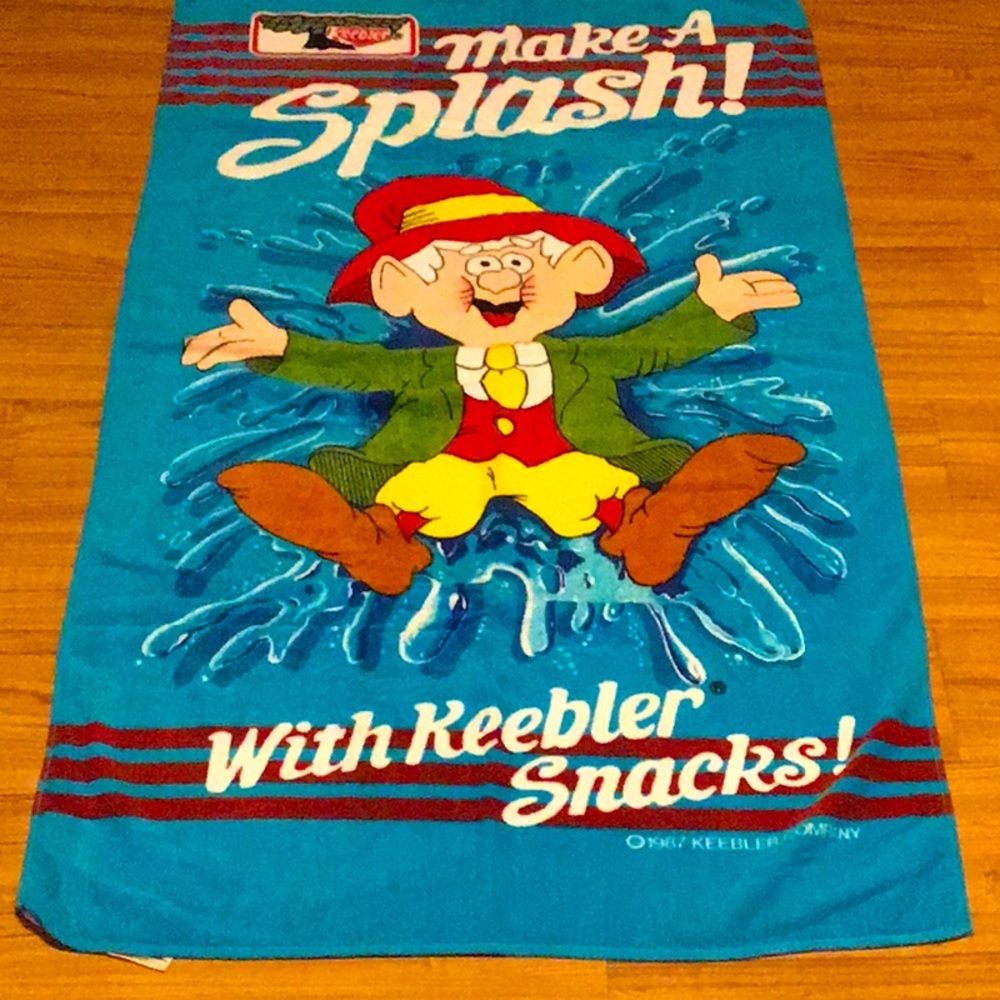 1987 Vintage Oversized Keebler Beach Towel